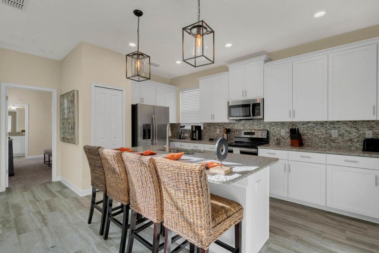 Five Bedrooms Single Family 4759 基西米 外观 照片