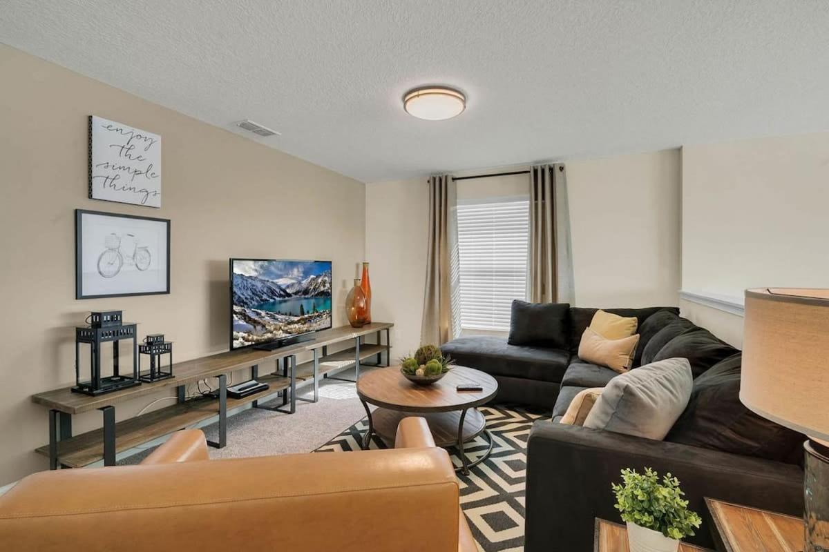 Five Bedrooms Single Family 4759 基西米 外观 照片