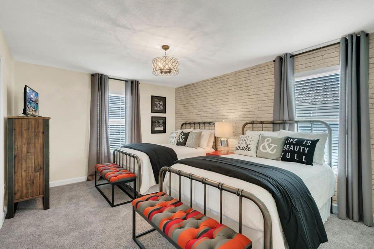 Five Bedrooms Single Family 4759 基西米 外观 照片